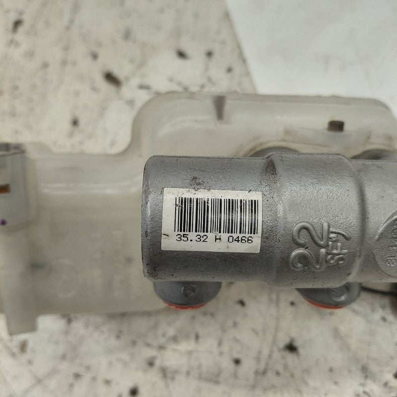 Brake Master Cylinder Fits 14-21 Mazda 6