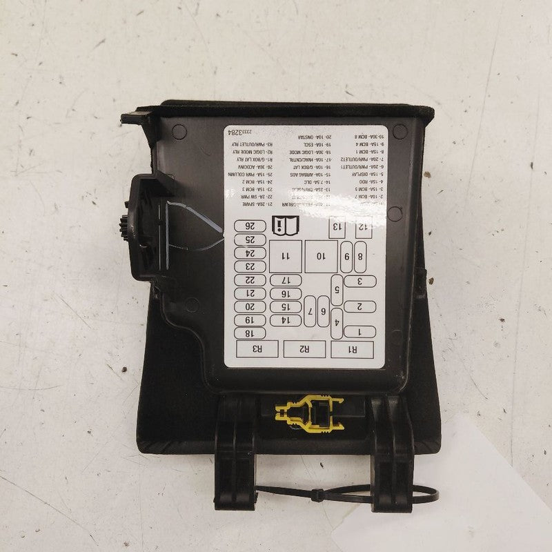 Cadillac XTS Fuse Box Cover     2016 2017 2018