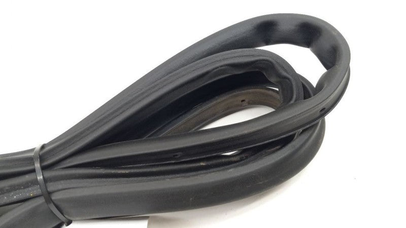 Chevy Malibu On Door Seal Rubber Right Rear Back 2014 2015 2016 2017 2018
