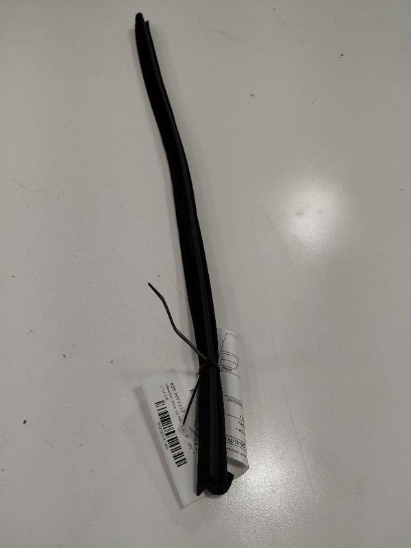 Hyundai Tucson Right Rear Weather Strip Interior  2016 2017 2018