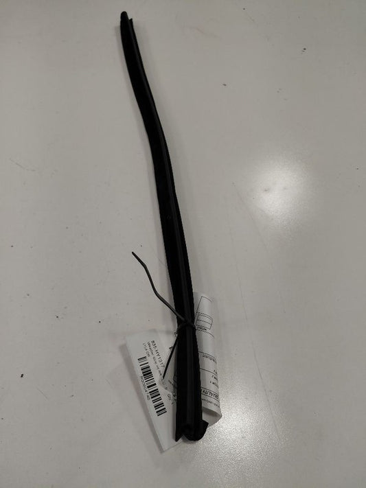 Hyundai Tucson Right Rear Weather Strip Interior  2016 2017 2018