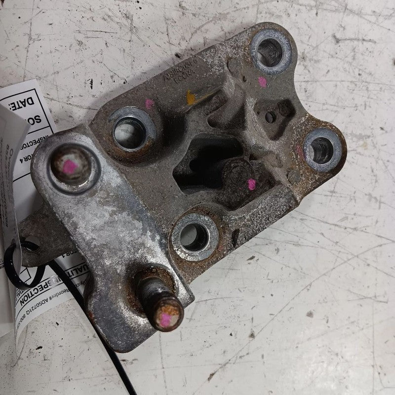 Ford Fiesta Engine Motor Mount Bracket Left Driver  1.6 2015 2016 2017