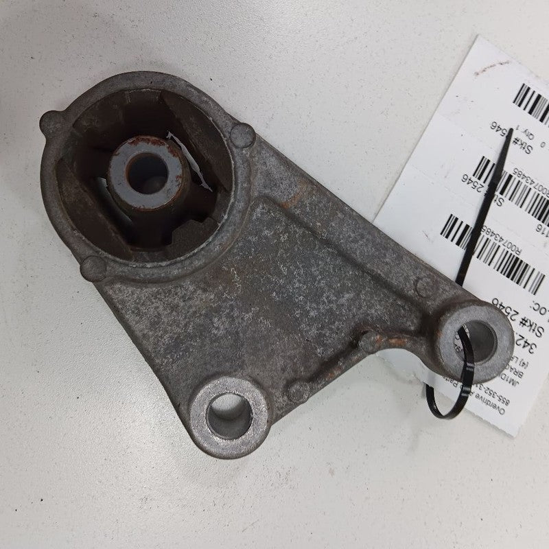 Mazda CX-3 2.0 Left Rear Carrier Mount Bracket  2016 2017 2018 OEM