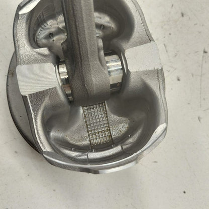Subaru XV Crosstrek Single Piston With Connecting Rod   2.5 2025 2024