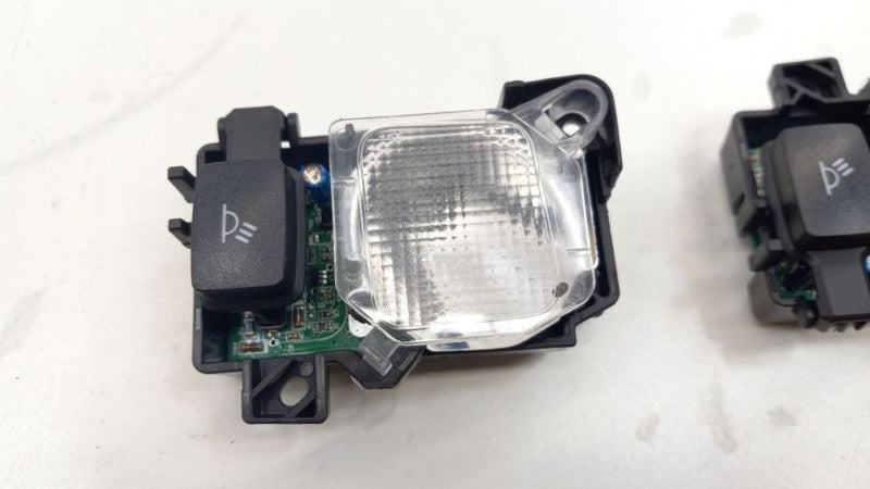 Chevy Malibu Dome Light Roof Lamp 2014 2015 2016 2017 2018