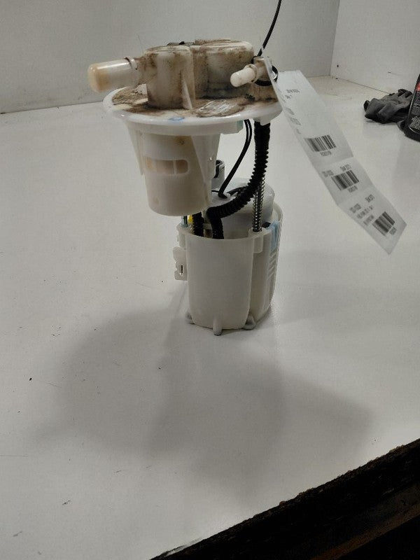 Gas Fuel Pump Assembly Tank Mounted 1.6L VIN 2 Fits 17-19 Kia Soul OEM