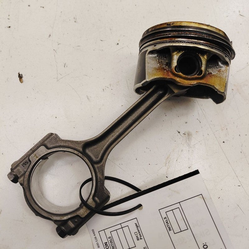 Chevy Volt Single Piston With Connecting Rod   1.5 2019 2018 2017 2016