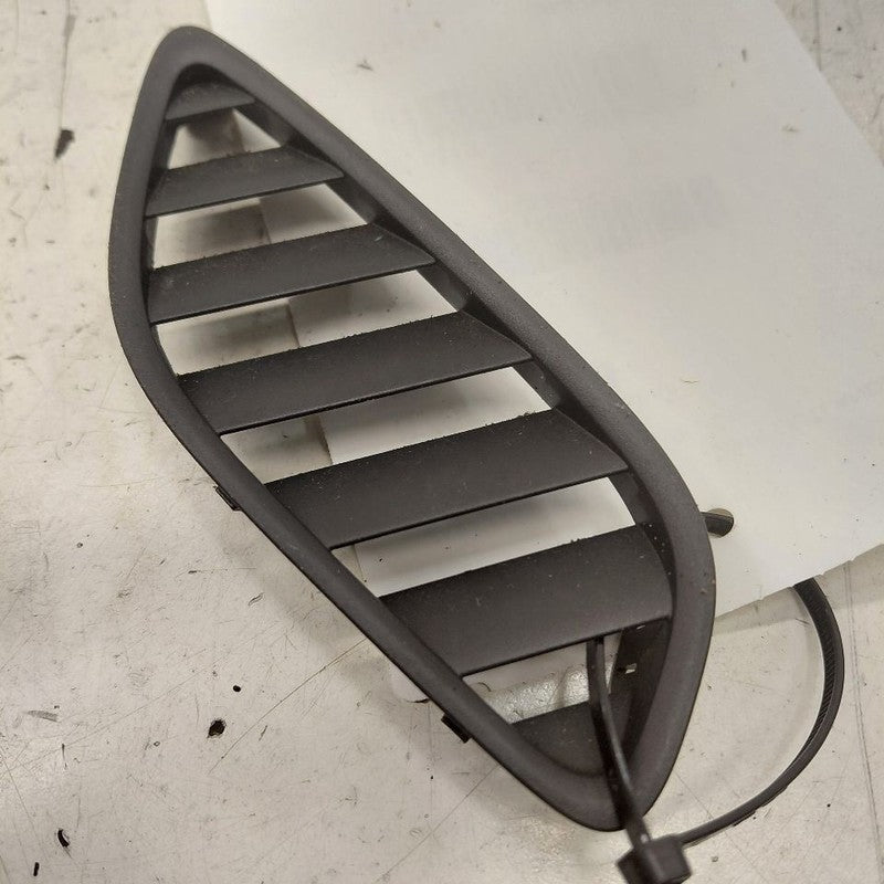 Mitsubishi Outlander   Defrost Vent Right Passenger Side  2018 2017 20