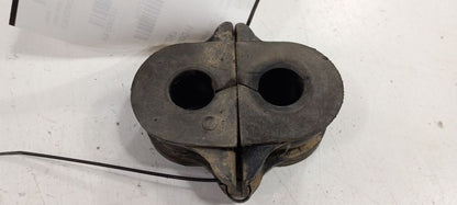 Cadillac SRX Sway Bar Bushing Mounting Bracket 2011 2012 2013 2014