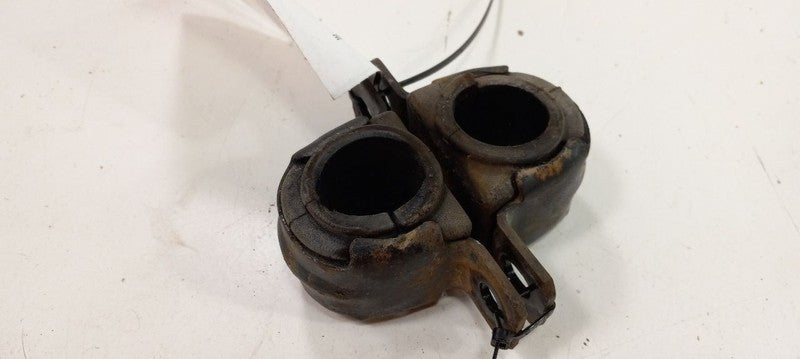 Chevy Traverse Sway Bar Bushing Mounting Bracket 2009 2010 2011 2012 O