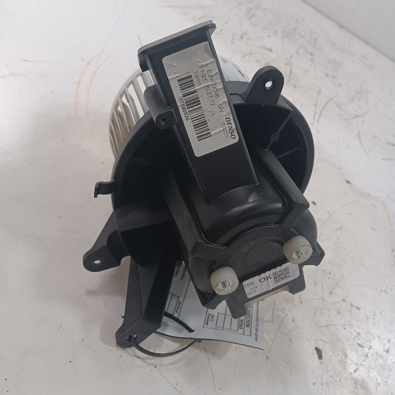Blower Motor Fits 15-23 Jeep Renegade