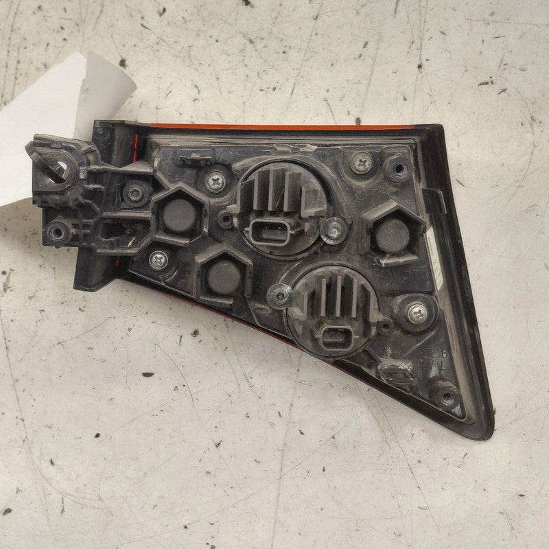 Driver Left Tail Light Brake Lamp VIN Fu 7th And 8th Digit 19-22 Toyot