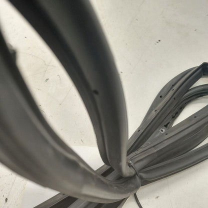 Jeep Cherokee On Door Seal Rubber Right Passenger Rear Back  2019 2020