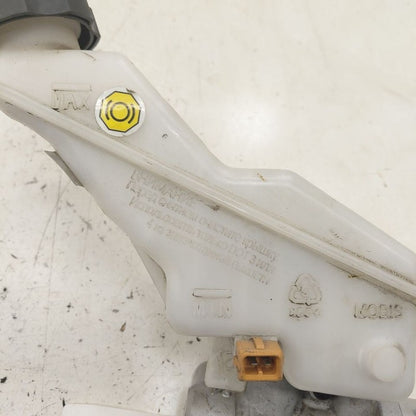 Brake Master Cylinder Fits 19-20 Hyundai Santa Fe