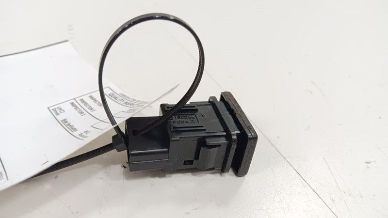 Toyota Prius Traction Switch    2012 2013 2014 2015 OEM