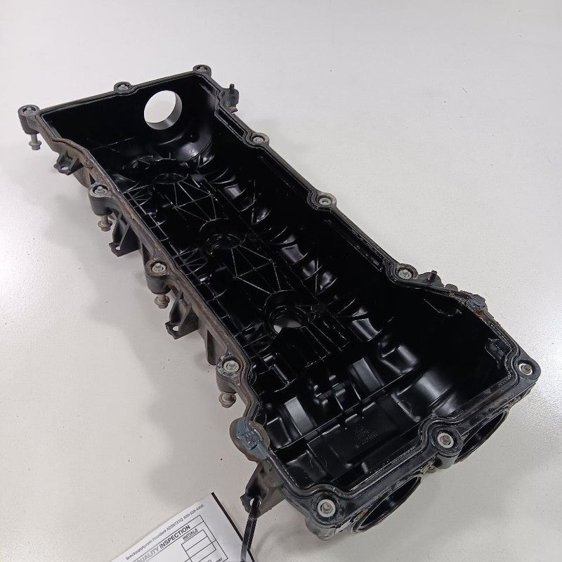 Chrysler 300 Passenger Right Engine Cylinder Head Valve Cover  2015 20