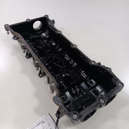 Chrysler 300 Passenger Right Engine Cylinder Head Valve Cover  2015 20