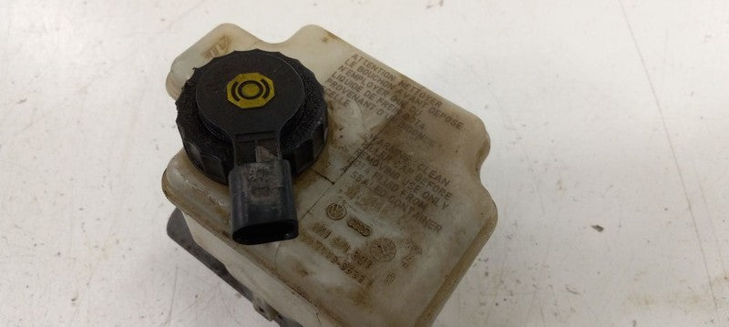 Brake Master Cylinder Fits 07-16 EOS