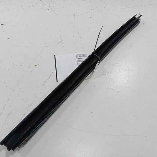 Jeep Compass Right Rear Weather Strip Interior  2021 2020 2019 2018 20