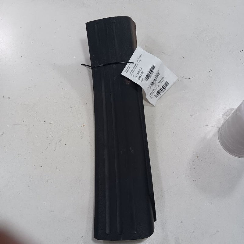 Jeep Cherokee Sill Trim Plate Door Jam Threshold Left Driver Rear  201