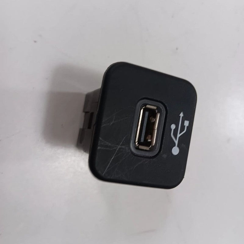 Jeep Compass USB Plug In Hub Port 2017 2018 2019 2020 2021 2022 2023 O