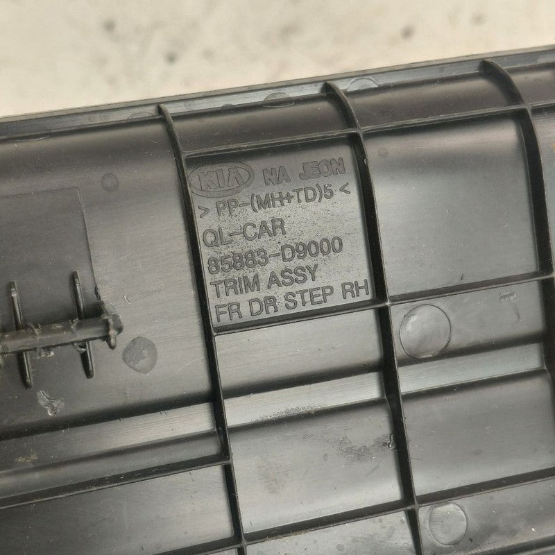 Kia Sportage Sill Trim Plate Door Jam Threshold Right Passenger Front 