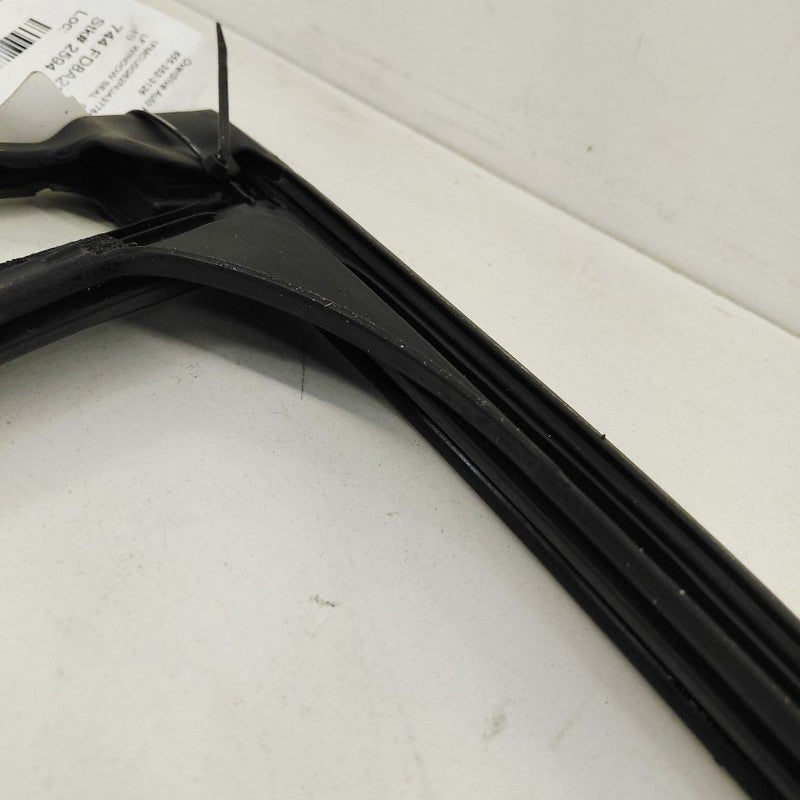 Ford Escape Door Glass Window Seal Rubber Left Driver Front  2022 2023