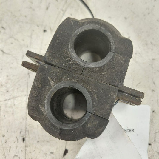 Mitsubishi Outlander   Front Sway Bar Bushing Mounting Bracket  2018 2