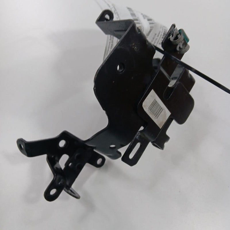 Fiat 500 Vacuum Pump Cover Bracket  2014 2015 2016 OEM