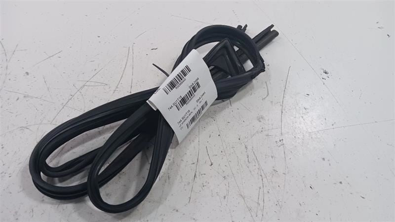Subaru Forester Door Glass Window Seal Rubber Left Driver Front  2017 
