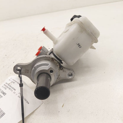 Brake Master Cylinder Fits 12-17 Hyundai Veloster