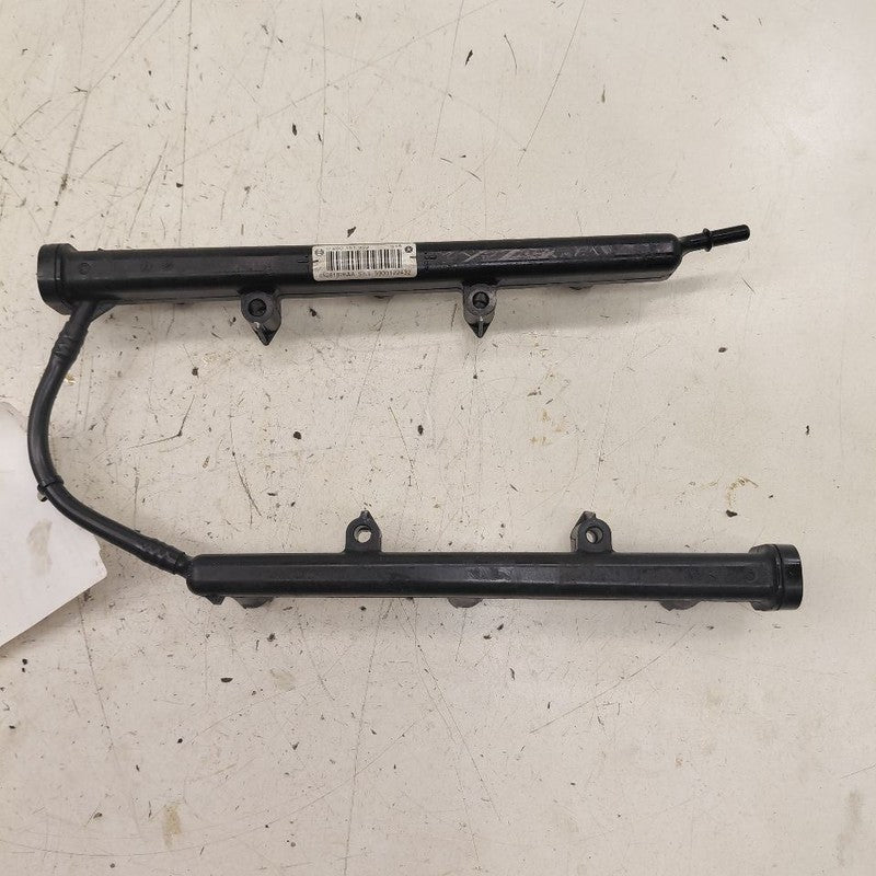 Jeep Cherokee Fuel Rail Injection Injector Mount Bar  3.2 2019 2020 20
