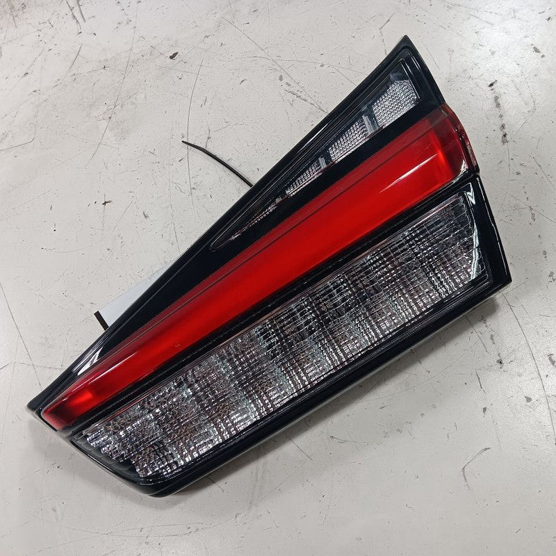 Passenger Right Tail Light Brake Lamp Lid Mounted 20 Mitsubishi Outlan