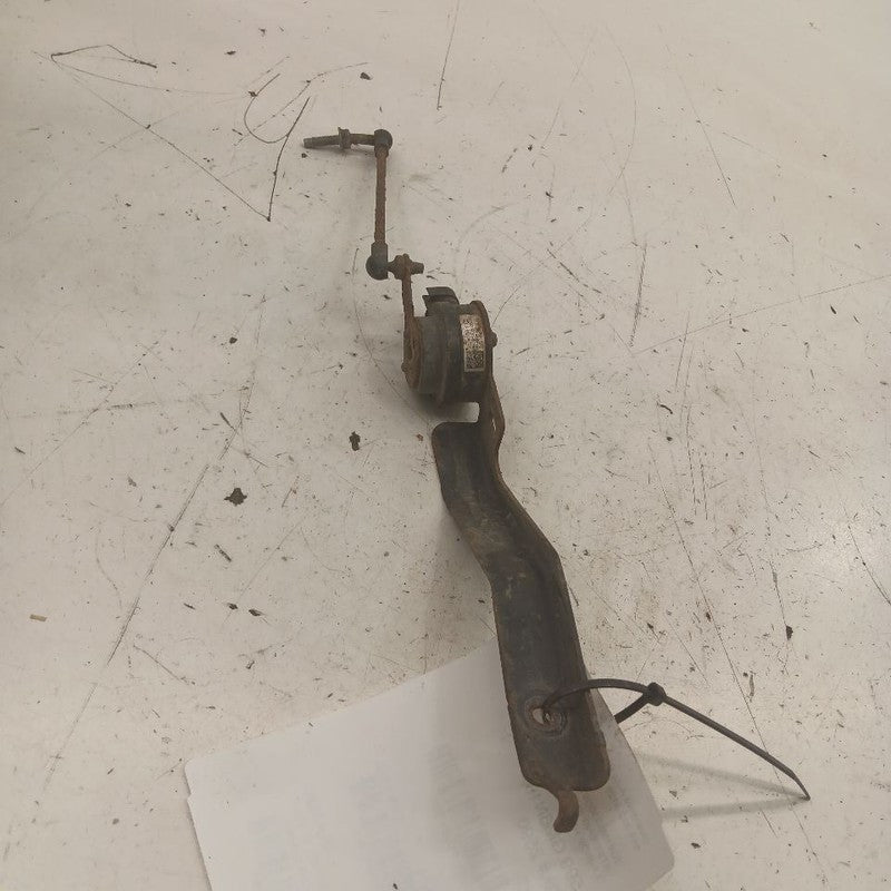 Cadillac XTS Driver Left Front Ride Height Sensor {23180311}     2016 
