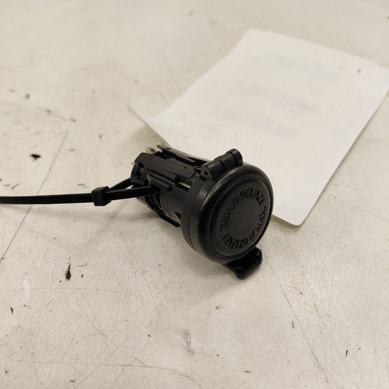Subaru XV Crosstrek 12V Power Port Socket  2022 2021 2020 2019