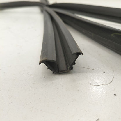 Honda HR-V Door Glass Window Seal Rubber Right Passenger Front  2026 2