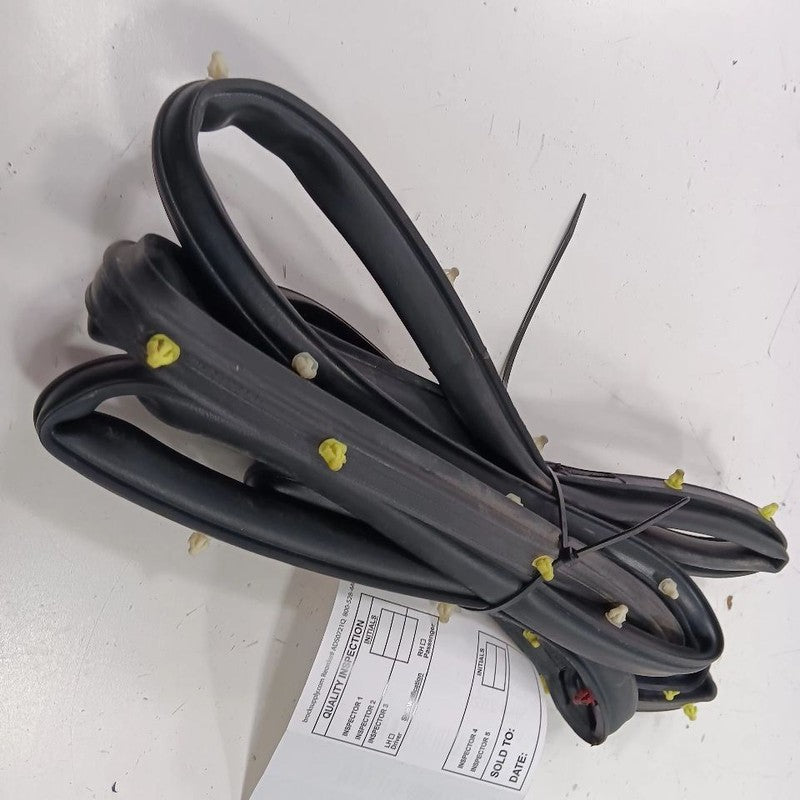 Jeep Compass On Door Seal Rubber Right Passenger Front  2021 2020 2019