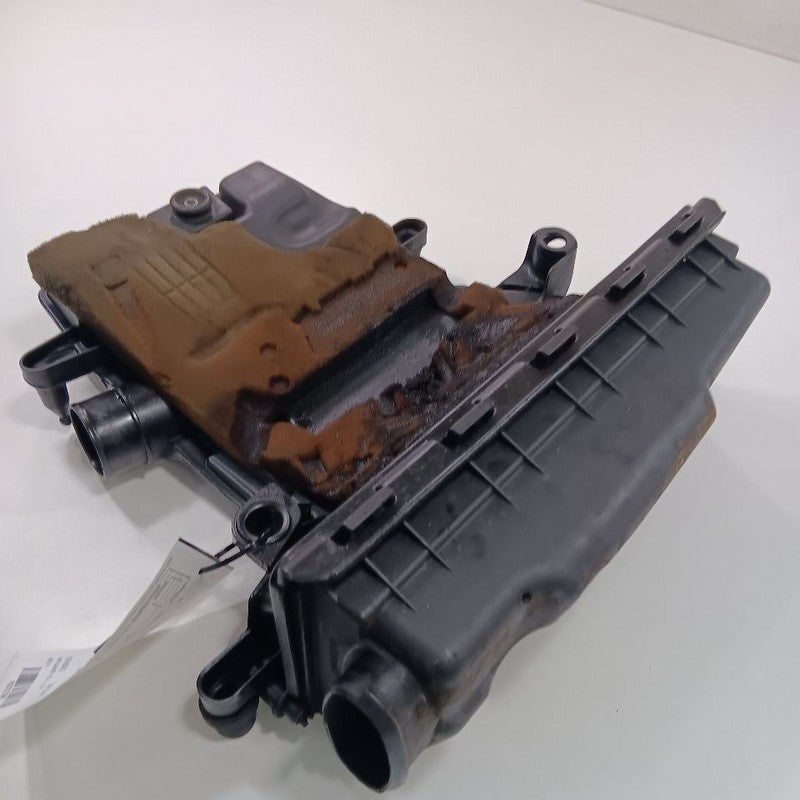 Air Cleaner Filter Box 2 Door 1.4L Without Turbo Fits 12-17 FIAT 500