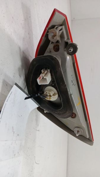 924043Q000 Driver Left Tail Light Brake Lamp Lid Mounted Fits 11-14 SONATA