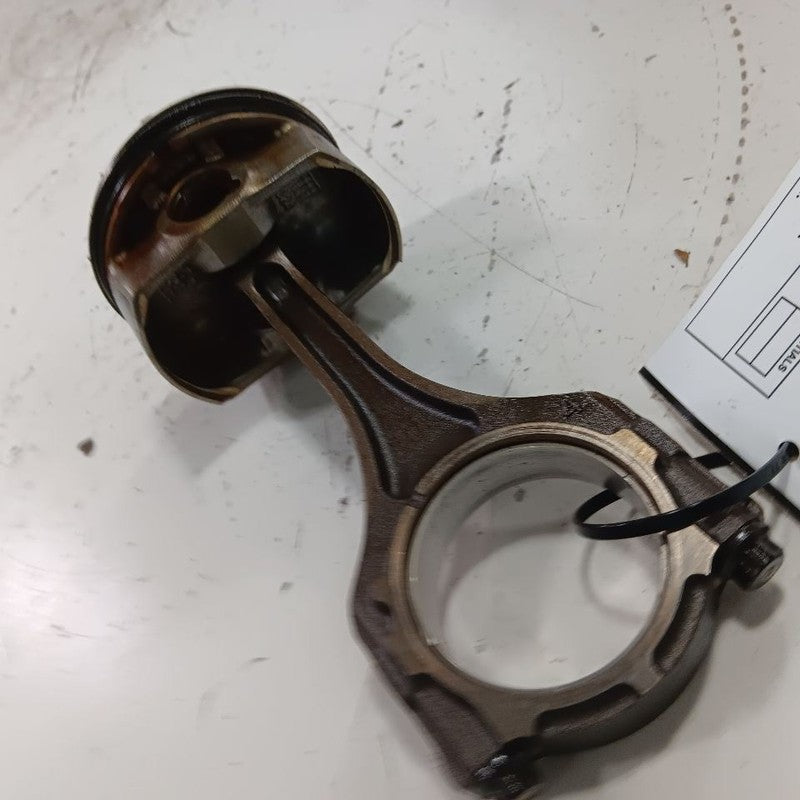 Fiat 500 Single Piston With Connecting Rod   2016 2017 OEM
