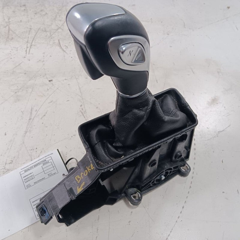 Ford Escape Transmission Gear Shifter  2019 2018 2017 OEM
