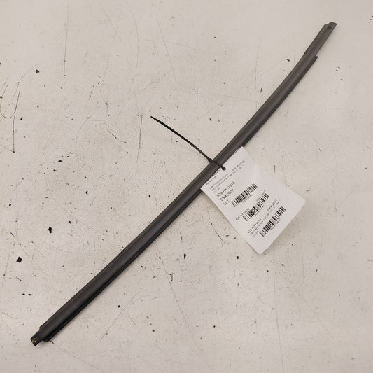 Hyundai Veloster Door Glass Window Weather Strip Trim Rear Right Passe