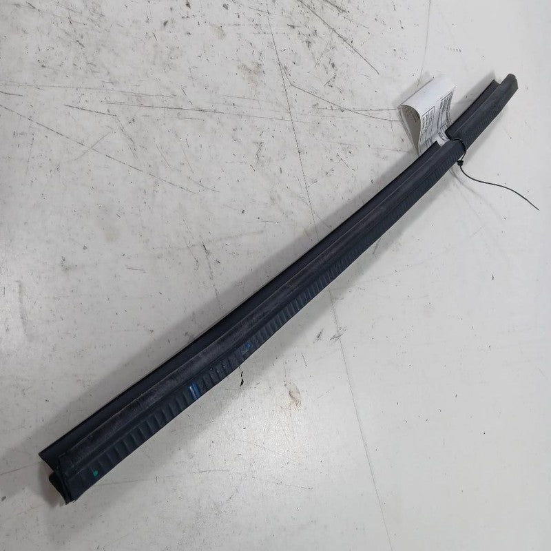 Buick Encore Right Rear Weather Strip Interior  2017 2018 2019 2020 OE