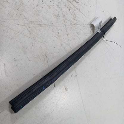 Buick Encore Right Rear Weather Strip Interior  2017 2018 2019 2020 OE
