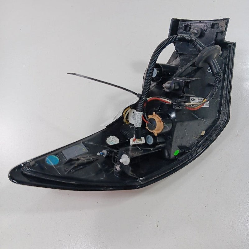 Nissan Sentra Passenger Right Tail Light Brake Lamp Quarter Mounted Fits 20-23