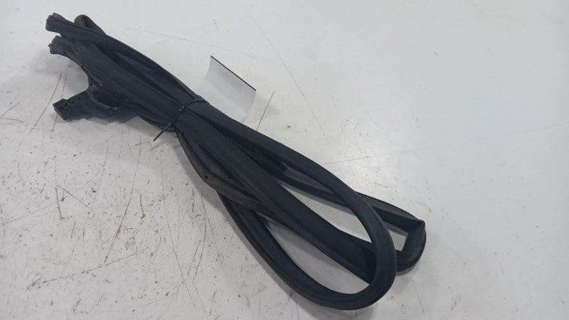 Subaru Impreza On Door Seal Rubber Right Passenger Rear Back  2017 201