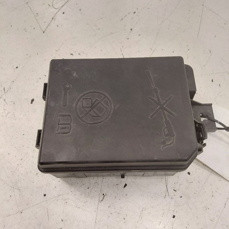 Fuse Box Engine Fits 21-22 Chevy Trax