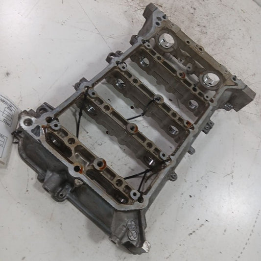 Toyota Corolla 1.8 Camshaft Housing  2019 2018 2017