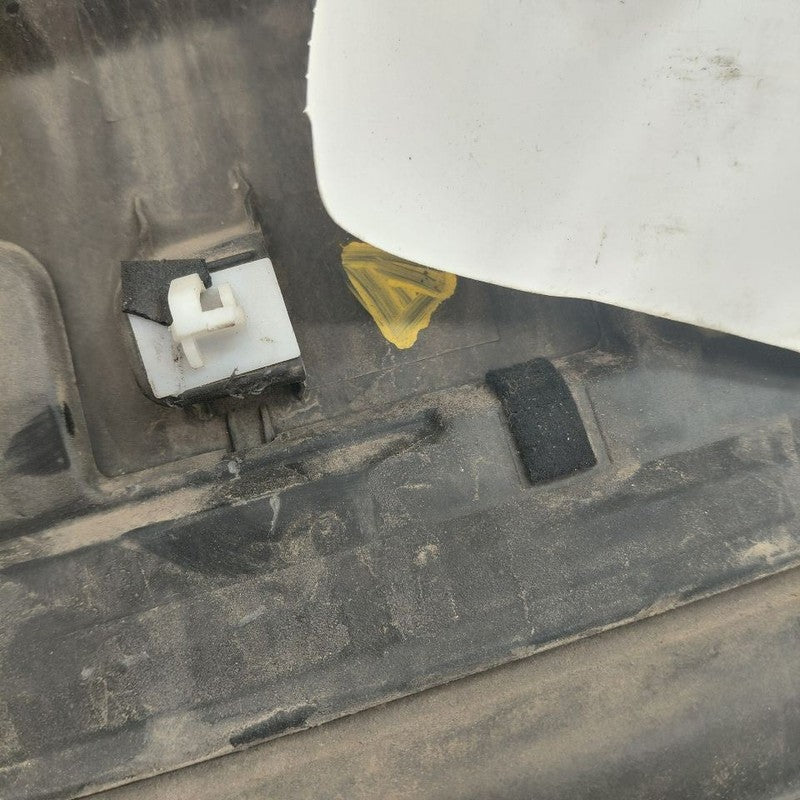Kia Sorento Door Molding Trim Strip Right Passenger Side Front  2018 2