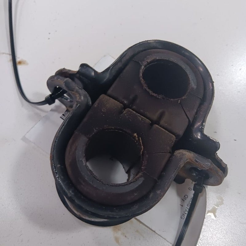 Ford Mustang Front Sway Bar Bushing Mounting Bracket  2015 2016 2017 O